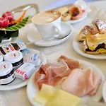 Valentino فندق 4*