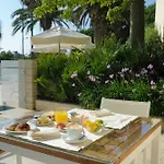 Valentino 4* غْروتّامّاري