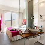 Valentino فندق 4*