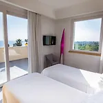 Valentino Hotel